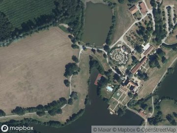 Domaine des Etangs - Resort in Massignac, France